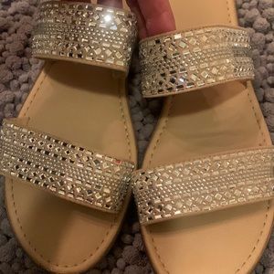 Women sandal size 8.5 a new day